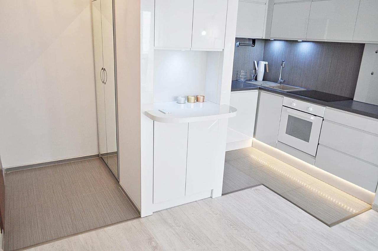 Golden View Apartment Варшава Екстериор снимка