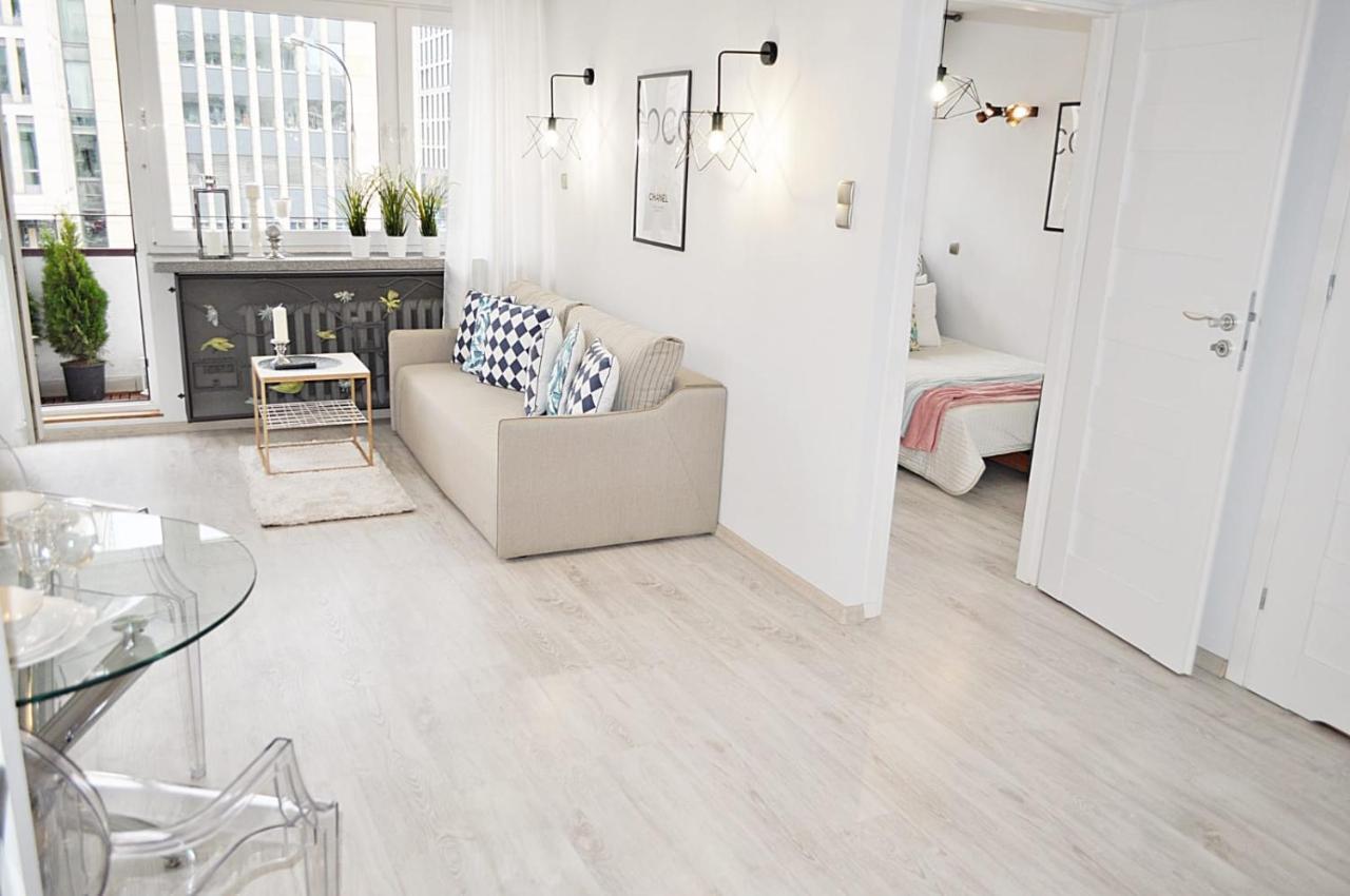 Golden View Apartment Варшава Екстериор снимка